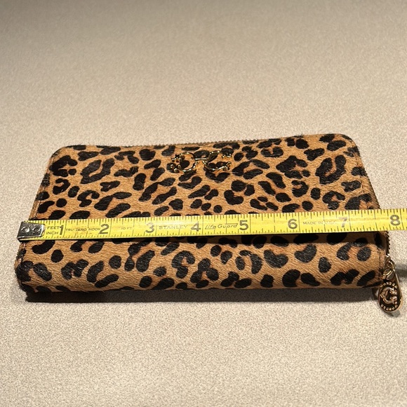 C. Wonder Leopard fur Zip Wallet - Picture 6 of 8